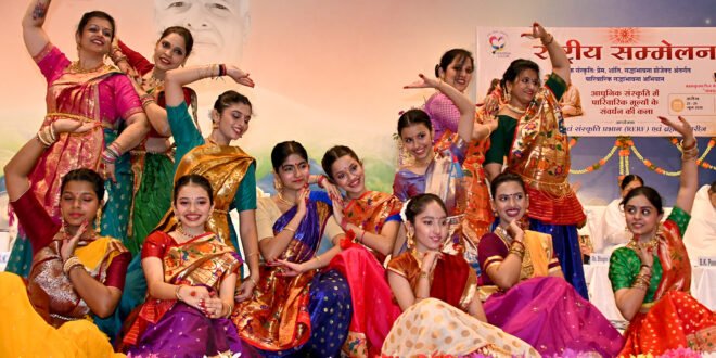 पारिवारिक मूल्यों के पुनर्जागरण का हुआ शंखनाद, एक वर्ष तक चलेगा राष्ट्रीय सद्भावना अभियान